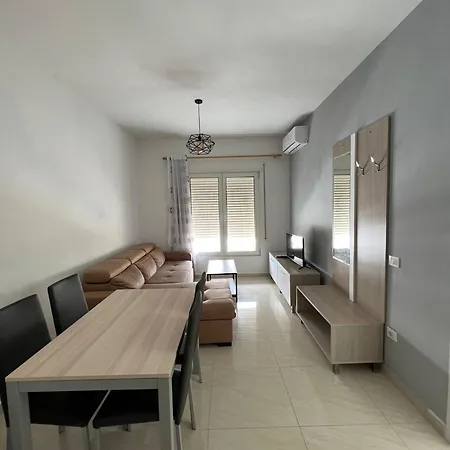 Studio Apartament Διαμέρισμα Golem (Tirana)